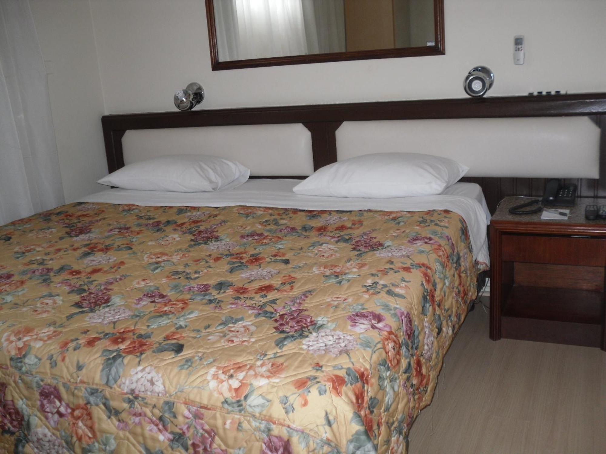 Hotel Cha Prime Curitiba Zimmer foto